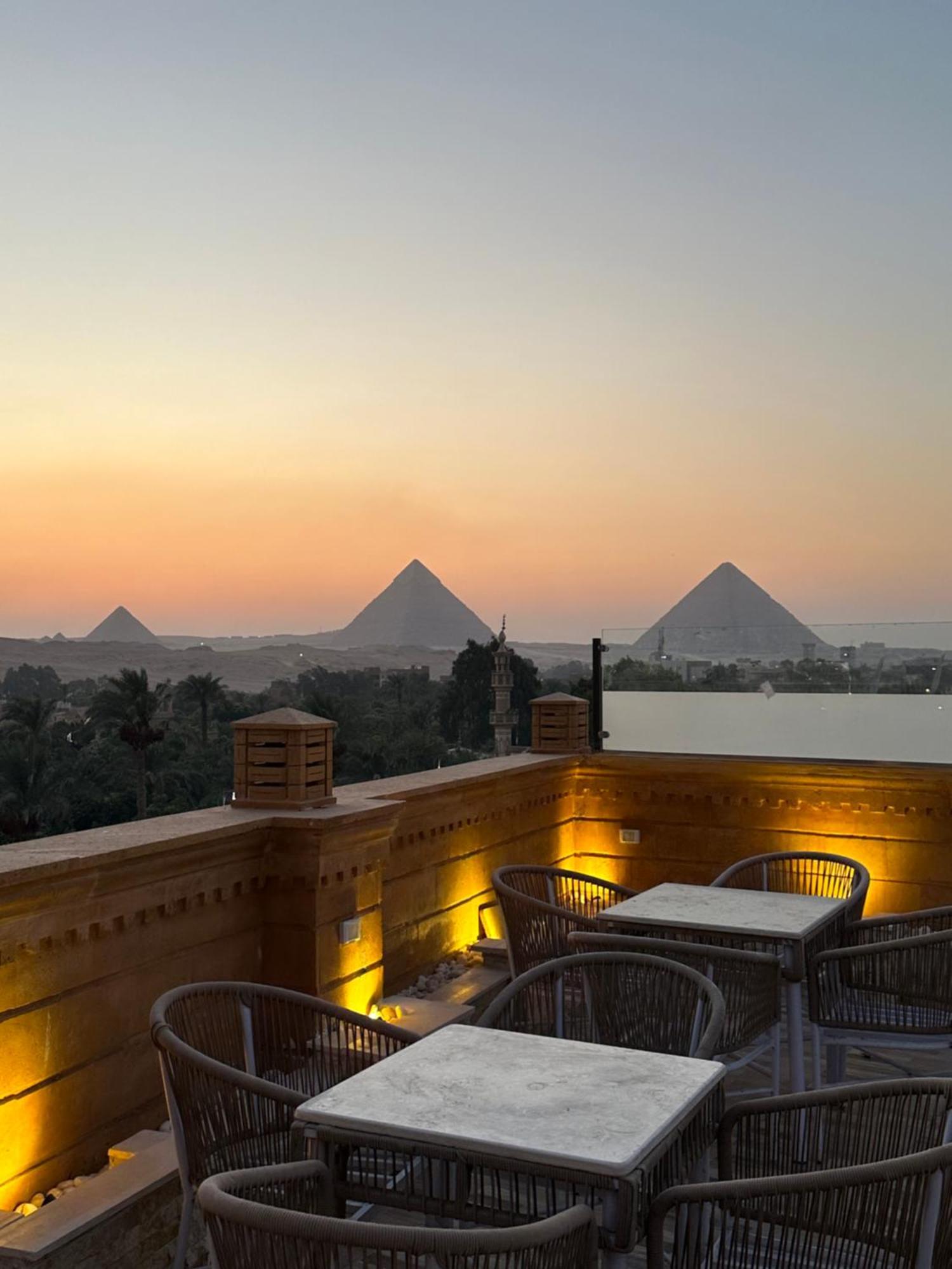 Taj Pyramids View Inn Kafret el-Gabal エクステリア 写真