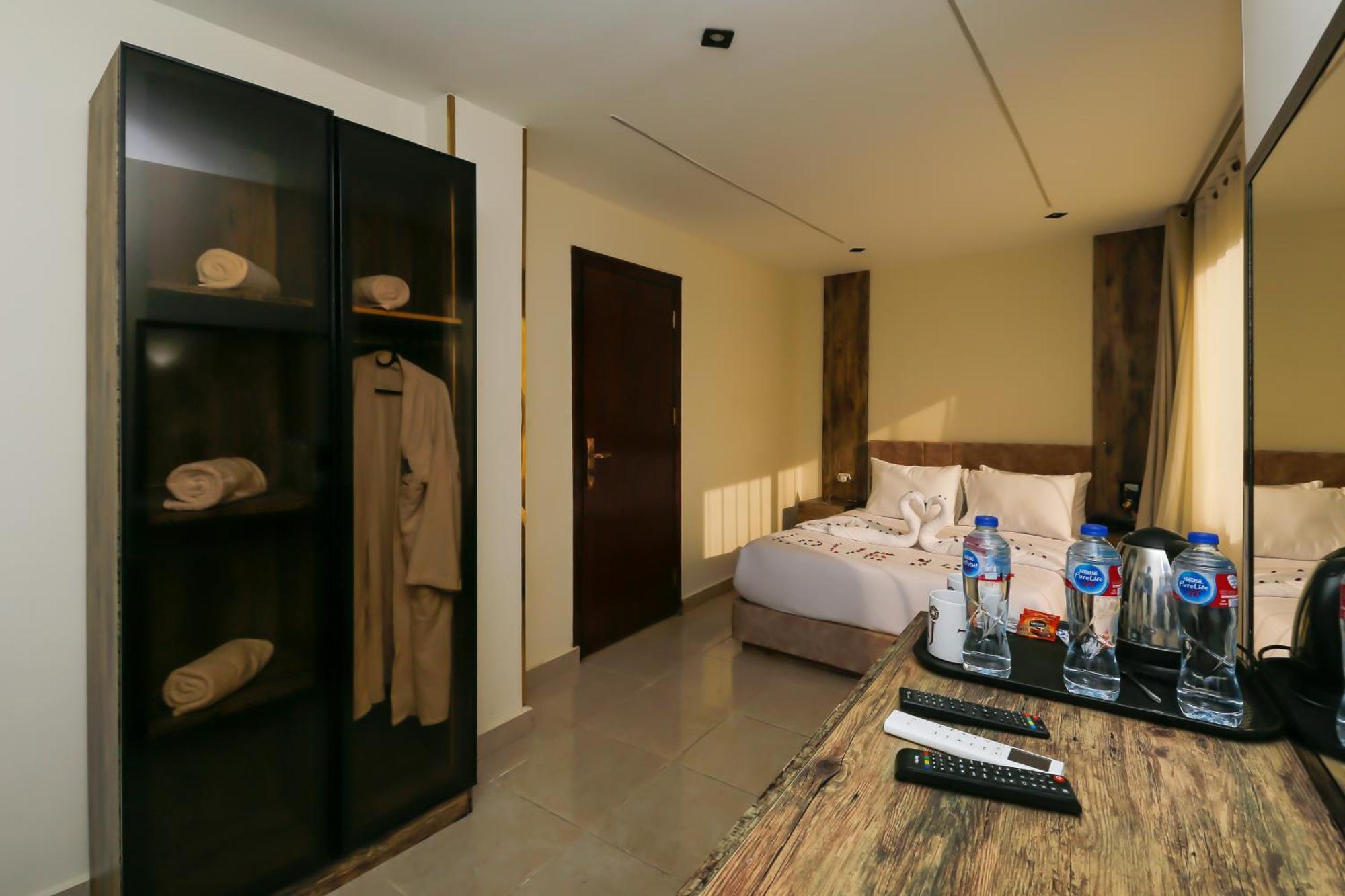 Taj Pyramids View Inn Kafret el-Gabal エクステリア 写真