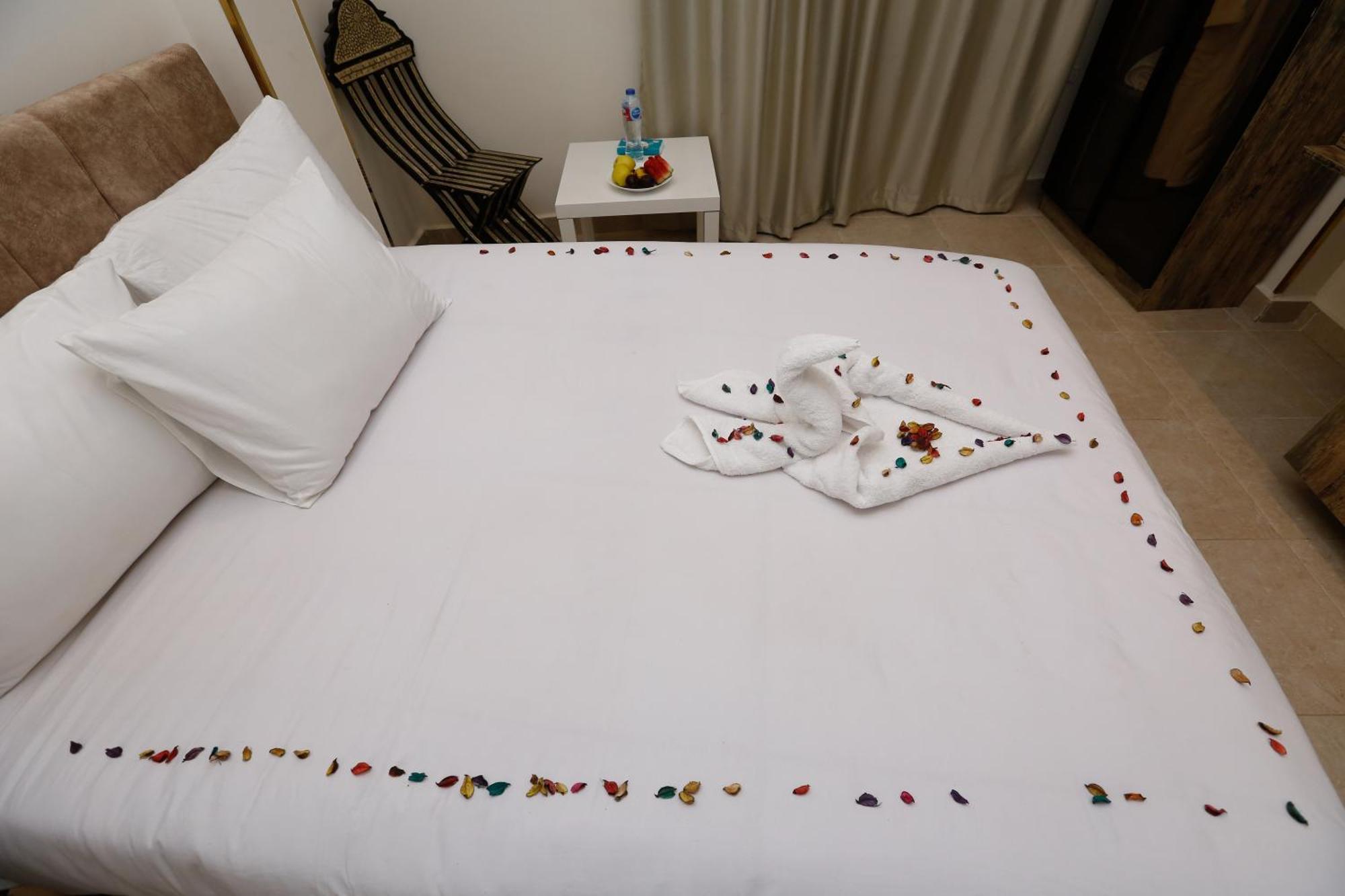 Taj Pyramids View Inn Kafret el-Gabal エクステリア 写真