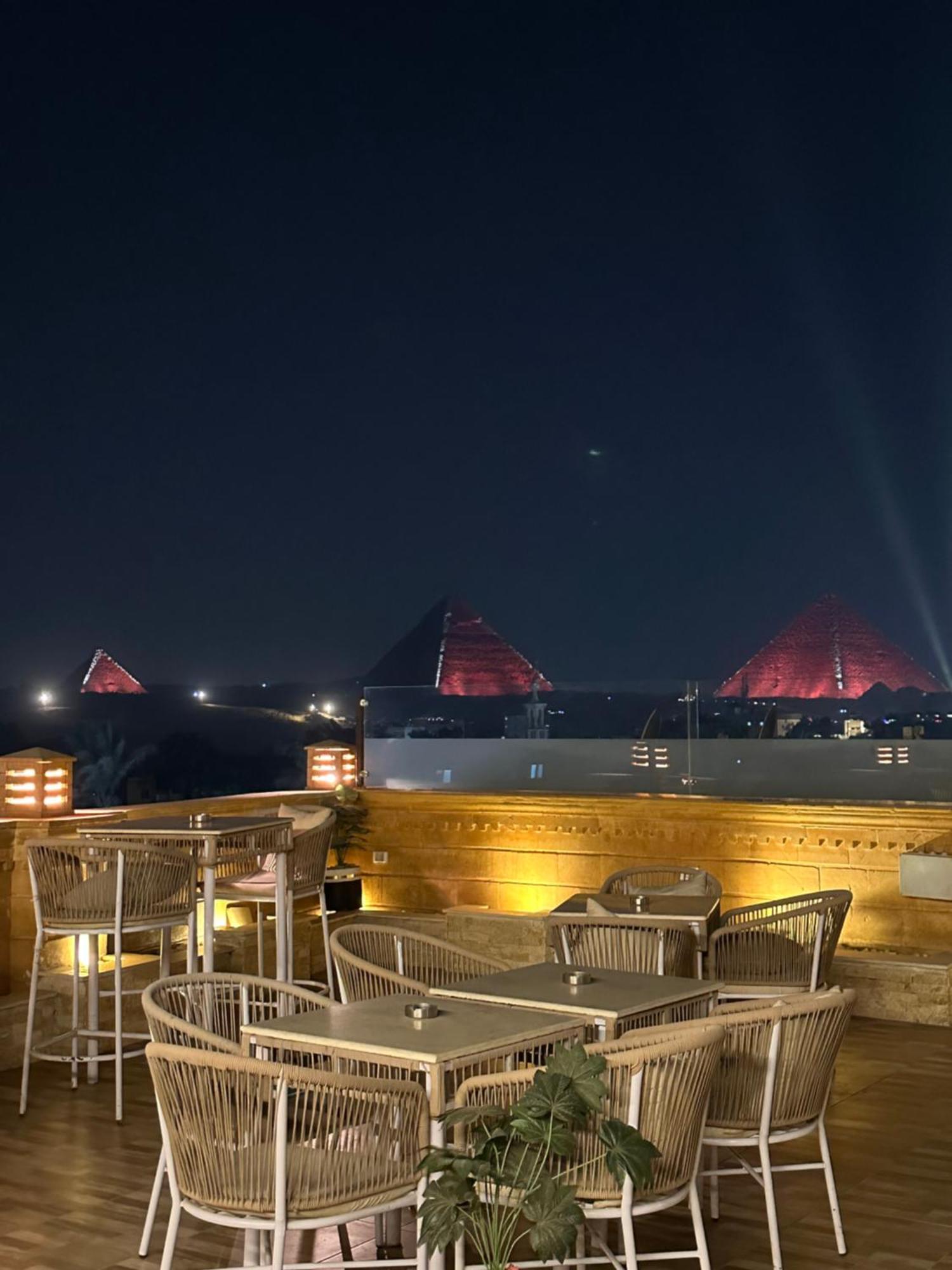 Taj Pyramids View Inn Kafret el-Gabal エクステリア 写真